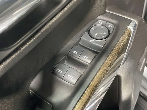 Used 2022 Chevrolet Silverado 1500 RST w/ Convenience Package II AWD/4WD image 18