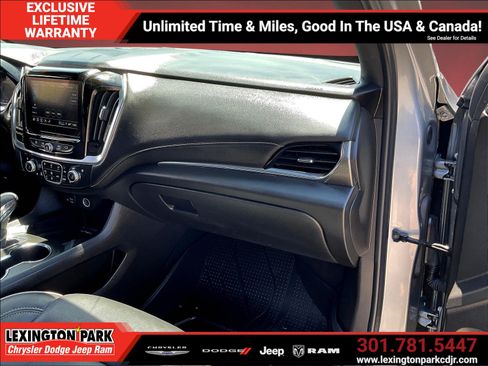 Used 2023 Chevrolet Traverse Premier w/ Redline Edition AWD/4WD image 26