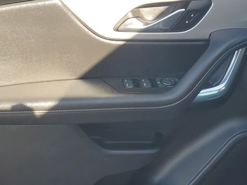 Used 2023 Chevrolet Blazer LT image 40