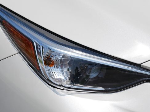 Certified 2024 Subaru Crosstrek 2.0i Premium AWD/4WD image 16