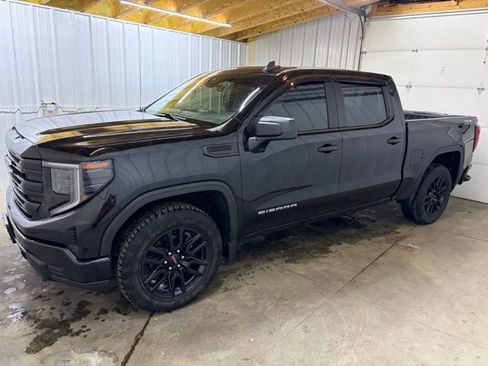 Used 2023 GMC Sierra 1500 Pro w/ Graphite Edition image 3