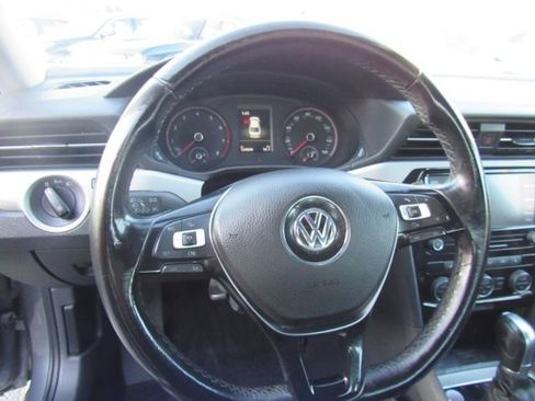 Used 2020 Volkswagen Passat 2.0T SE w/ Sunroof Package image 20