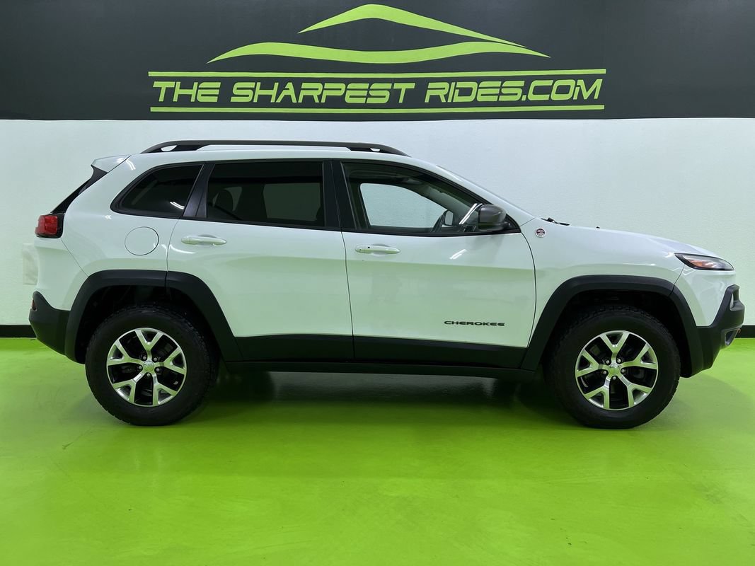 Used 2015 Jeep Cherokee Trailhawk w/ Comfort/Convenience Group AWD/4WD image 11