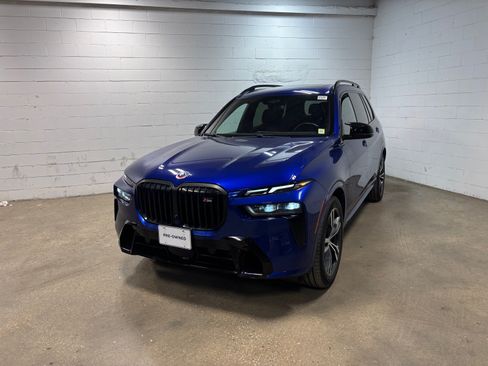 Used 2023 BMW X7 M60i w/ Executive Package AWD/4WD image 2
