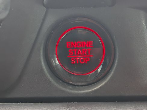 Certified 2023 Honda Pilot Touring image 16