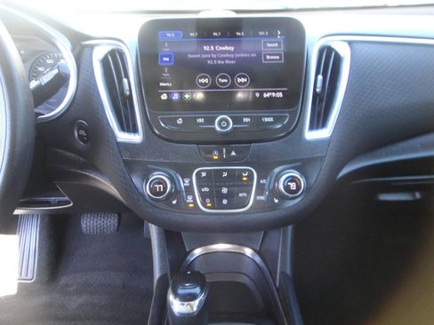 Used 2020 Chevrolet Malibu LT FWD image 8