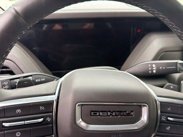 Used 2025 GMC Yukon Denali AWD/4WD image 39