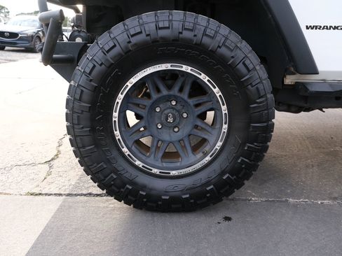 Used 2008 Jeep Wrangler Rubicon w/ Dual Top Group image 12