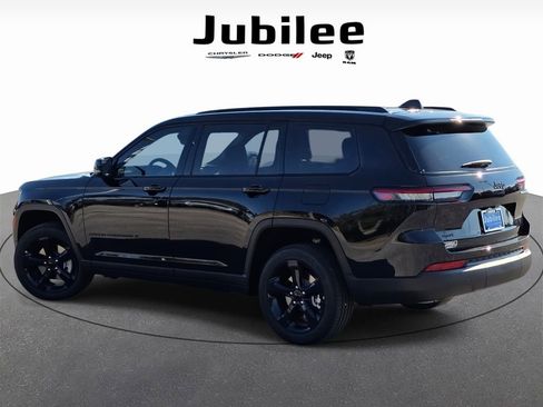 New 2025 Jeep Grand Cherokee L Altitude image 4