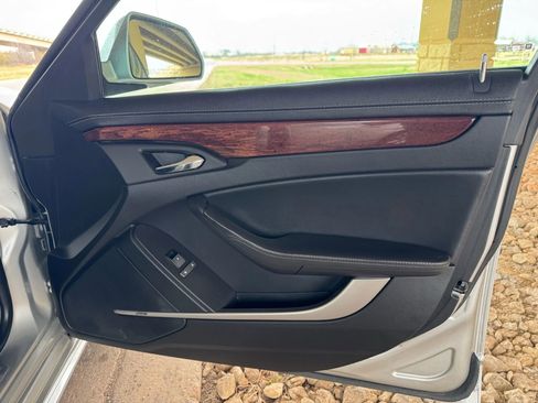 Used 2012 Cadillac CTS Luxury image 7