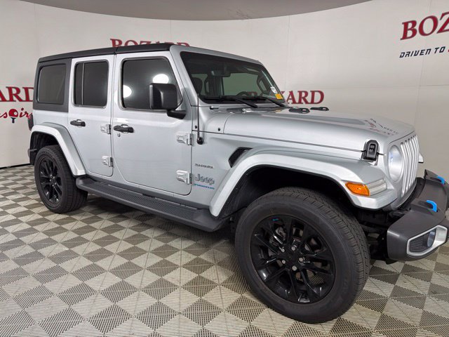 Used 2023 Jeep Wrangler Unlimited Sahara w/ Cold Weather Group AWD/4WD image 16