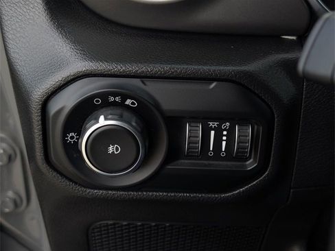 Used 2021 Jeep Wrangler Sport image 12