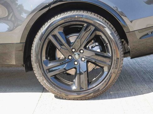 New 2026 Land Rover Discovery Dynamic SE AWD/4WD image 8