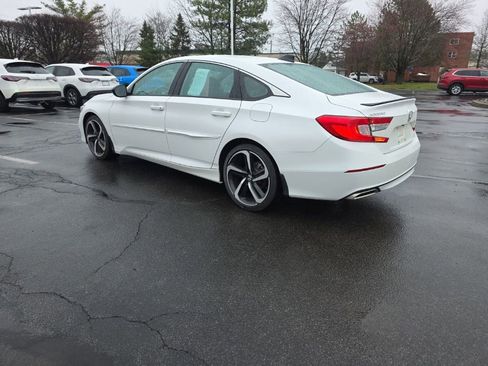 Used 2021 Honda Accord Sport image 6