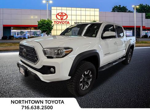 Used 2019 Toyota Tacoma TRD Off-Road AWD/4WD image 2