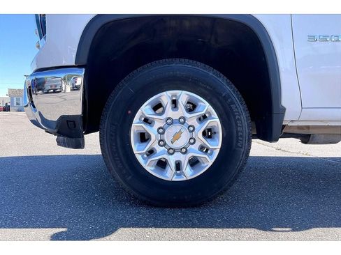 Used 2025 Chevrolet Silverado 3500 LTZ AWD/4WD image 10