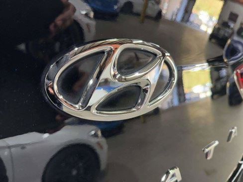 Used 2019 Hyundai Sonata Limited w/ Ultimate Package 04 FWD image 19
