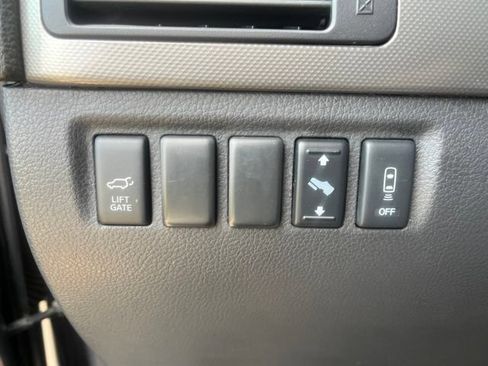 Used 2015 Nissan Armada SV AWD/4WD image 12