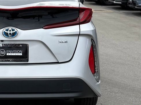 Used 2022 Toyota Prius Prime XLE image 9