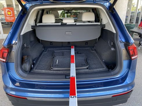 Used 2019 Volkswagen Tiguan SEL AWD/4WD image 19