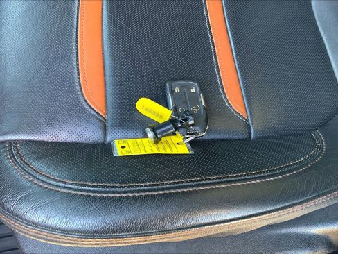 Used 2023 GMC Sierra 2500 AT4 w/ Gooseneck/5TH Wheel Package image 13