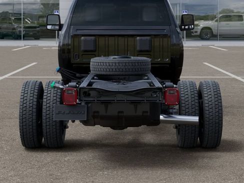 New 2025 RAM 4500 Tradesman AWD/4WD image 13