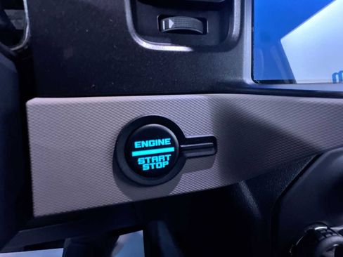 Used 2022 Ford Bronco Wildtrak image 17