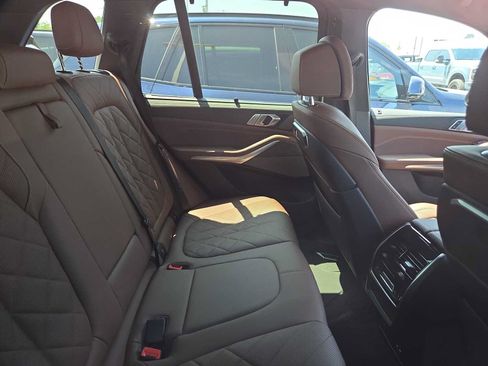 Used 2026 BMW X5 xDrive40i w/ M Sport Package AWD/4WD image 9