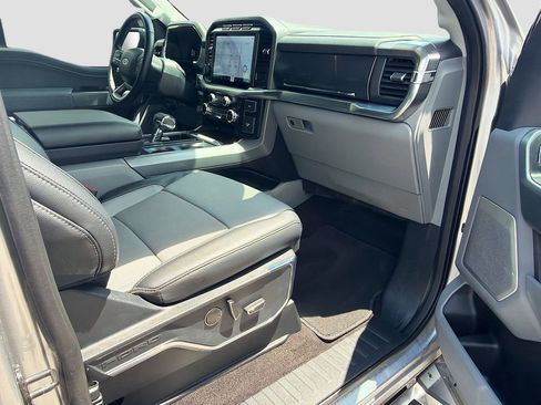 Used 2022 Ford F150 Lariat w/ Equipment Group 502A High AWD/4WD image 13