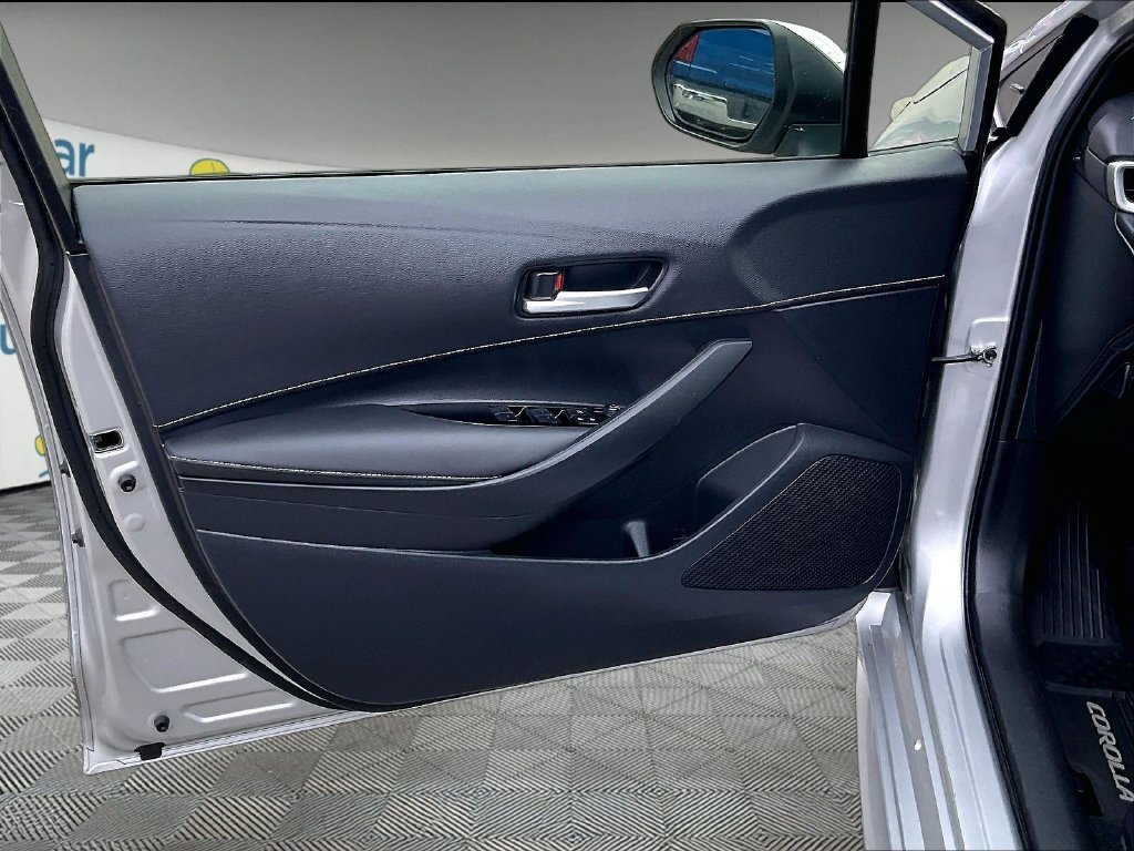 Used 2022 Toyota Corolla SE FWD image 9