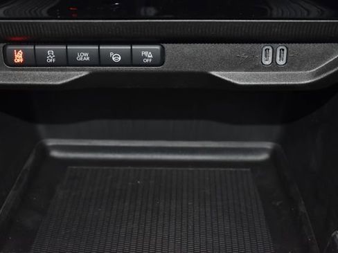 New 2026 Jeep Cherokee Overland w/ Trailer Tow Group image 17