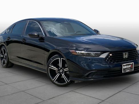 Used 2023 Honda Accord Sport image 3