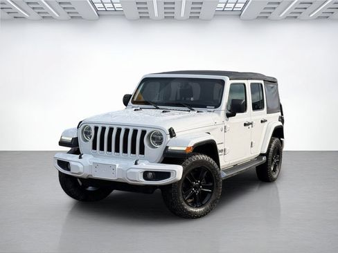 Used 2019 Jeep Wrangler Unlimited Sahara AWD/4WD image 3