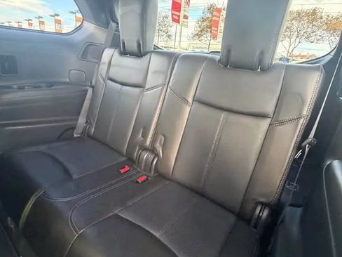 Used 2013 Nissan Pathfinder Platinum w/ Platinum Premium Pkg FWD image 9