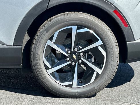 New 2026 Chevrolet Equinox EV LT image 23