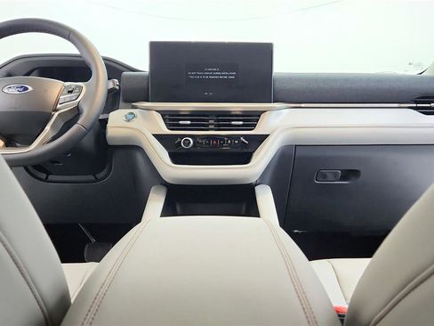 New 2026 Ford Explorer Active w/ Active Comfort Package image 28