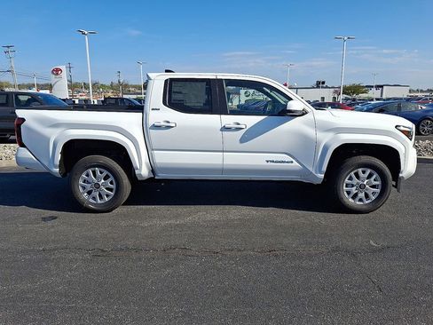 New 2026 Toyota Tacoma SR5 RWD image 8