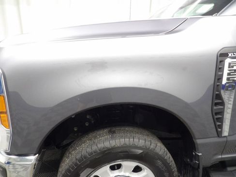 Used 2024 Ford F250 XLT AWD/4WD image 37
