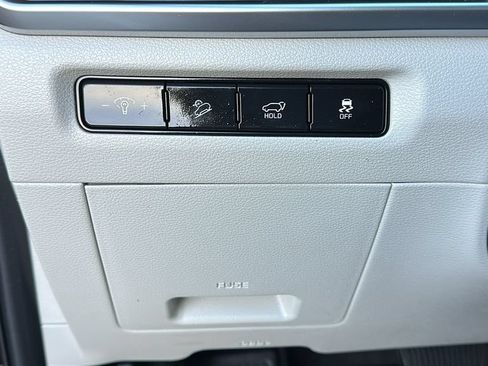 Used 2025 Kia Telluride S FWD image 21