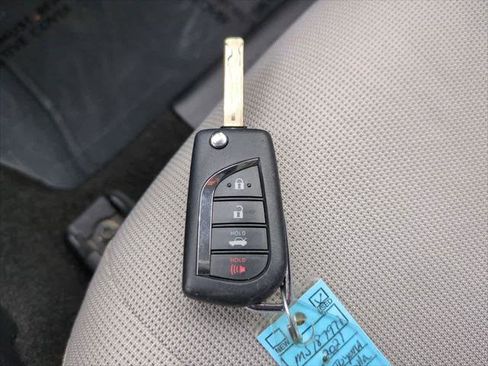 Certified 2021 Toyota Corolla LE image 25