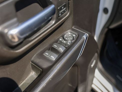 Used 2022 GMC Sierra 2500 AT4 w/ AT4 Premium Plus Package AWD/4WD image 26