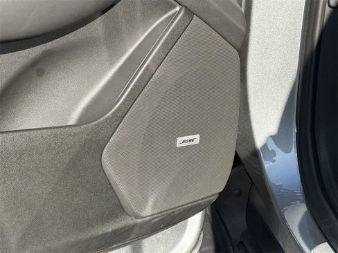 Used 2025 Cadillac XT6 Luxury image 21