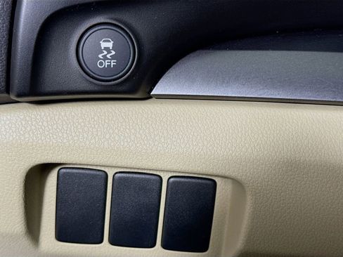 Used 2013 Acura ILX w/ Premium Package image 10