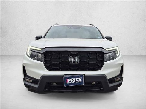 Used 2022 Honda Passport Elite image 2