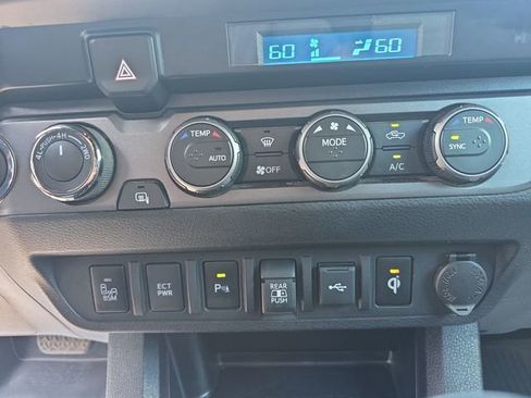 Used 2023 Toyota Tacoma TRD Off-Road w/ Technology Package AWD/4WD image 23