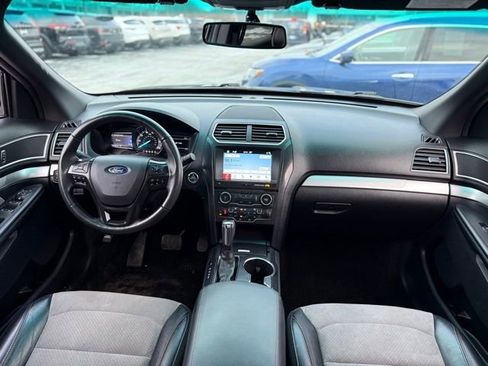 Certified 2017 Ford Explorer XLT w/ Equipment Group 202A image 2