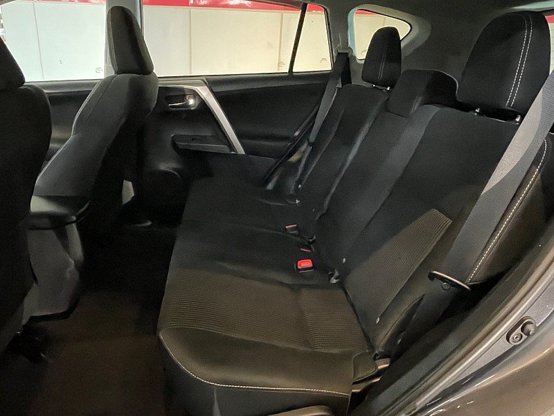 Used 2015 Toyota RAV4 XLE AWD/4WD image 21