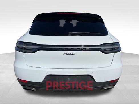 Used 2021 Porsche Macan w/ Premium Package Plus AWD/4WD image 8