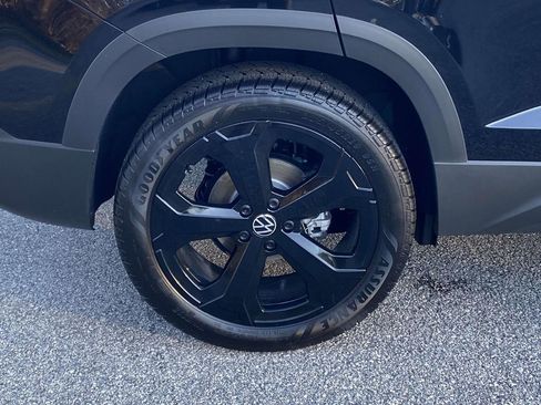 New 2026 Volkswagen Taos SEL AWD/4WD image 7