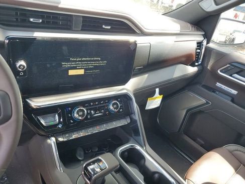 New 2026 GMC Sierra 1500 Denali w/ Denali Reserve Package AWD/4WD image 28